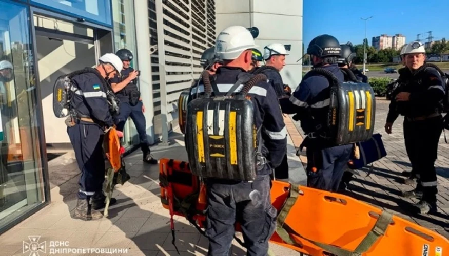 Удар по ТЦ у Кривому Розі: 15 загиблих і 130 постраждалих — що підтверджено