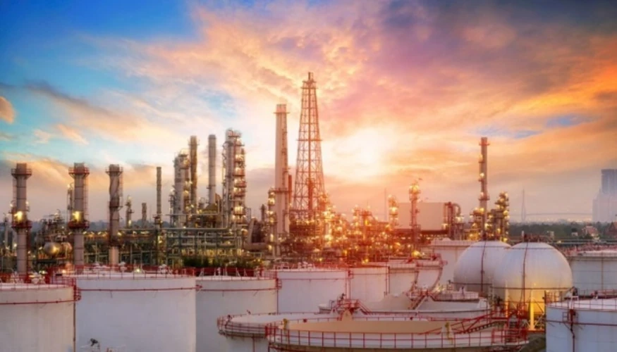 Пошкоджене обладнання установки АВТ-3 на НПЗ «Славнефть-Ярославнефтеоргсинтез» після атаки безпілотників