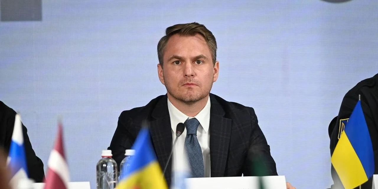 Генпрокурор Кравченко виїхав з України: підозра Кривоносу і реакція Зеленського