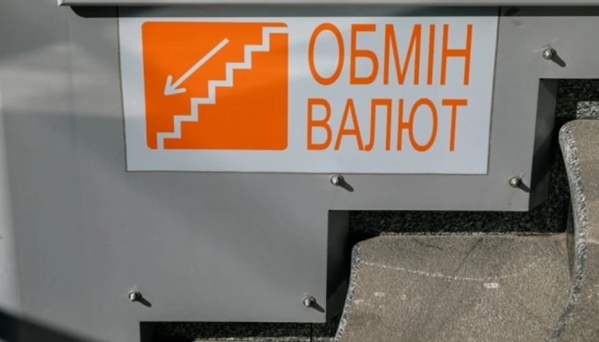 Національний банк України встановив офіційний курс долара на рівні 45,00 грн та євро на рівні 50,53 грн на 20 жовтня