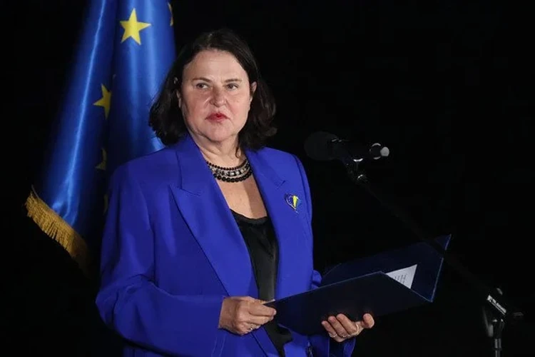 Усі 25 посольств ЄС у Києві продовжать роботу після заяви МЗС РФ — ключові дані 4 жовтня